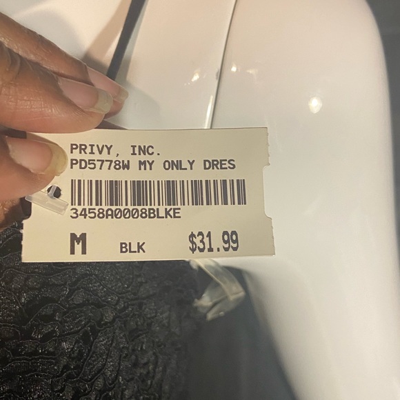 Black Skater  Dress size Large. - Picture 4 of 4